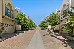 6920 Valmont, Tujunga, CA 91042 - Photo 6