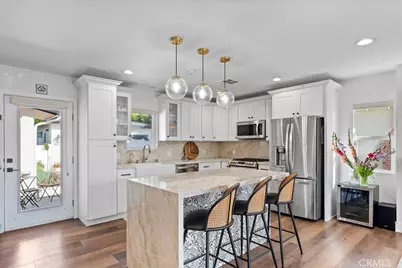 14729 Bassett, Van Nuys, CA 91405 - Photo 6