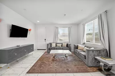 370 Campbell Court, Santa Paula, CA 93060 - Photo 8