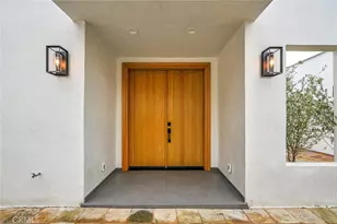 10050 Olivia Terrace, Los Angeles, CA 91352 - Photo 6