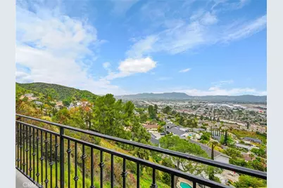 10050 Olivia Ter, Los Angeles, CA 91352 - Photo 42