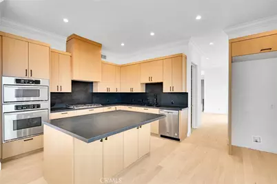 10050 Olivia Ter, Los Angeles, CA 91352 - Photo 28