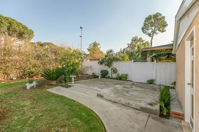 11020 Scoville Avenue, Sunland, CA 91040 - Photo 22
