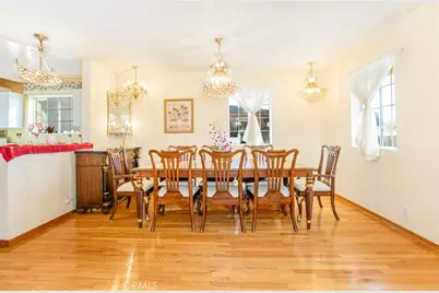 11020 Scoville Avenue, Sunland, CA 91040 - Photo 2