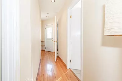 11020 Scoville Avenue, Sunland, CA 91040 - Photo 12