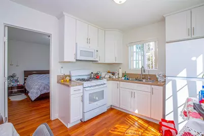 836 Edgemont Street, Los Angeles, CA 90029 - Photo 22