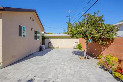 836 Edgemont Street, Los Angeles, CA 90029 - Photo 16