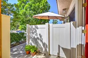10155 De Soto, Chatsworth, CA 91311 - Photo 4