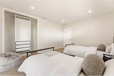 9324 Elben Avenue, Los Angeles, CA 91352 - Photo 34