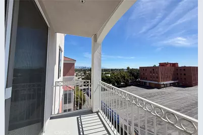3740 Santa Rosalia Road #Unit 425, Los Angeles, CA 90008 - Photo 10