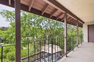 1310 Imperial Dr, Glendale, CA 91207 - Photo 14