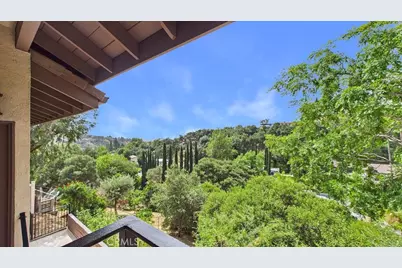 1310 Imperial Drive, Glendale, CA 91207 - Photo 16