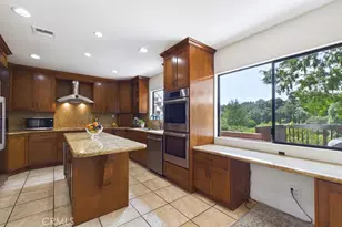 1310 Imperial Dr, Glendale, CA 91207 - Photo 26