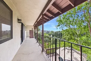 1310 Imperial Dr, Glendale, CA 91207 - Photo 14