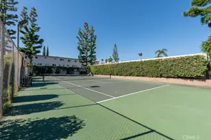 18340 Collins, Tarzana, CA 91356 - Photo 36