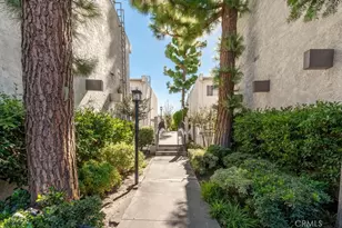 18340 Collins, Tarzana, CA 91356 - Photo 4