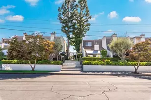 18340 Collins, Tarzana, CA 91356 - Photo 1