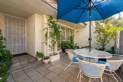 18340 Collins #D, Tarzana, CA 91356 - Photo 1