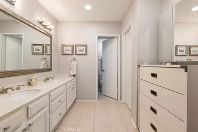 18340 Collins #D, Tarzana, CA 91356 - Photo 24