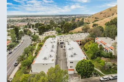 9562 Via Bernardo, Burbank, CA 91504 - Photo 30