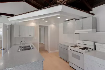 6127 Denny, North Hollywood, CA 91606 - Photo 32