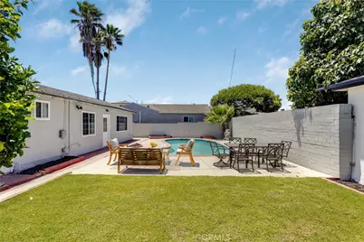 6127 Denny, North Hollywood, CA 91606 - Photo 26