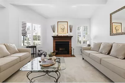 18408 Hatteras Street #14, Tarzana, CA 91356 - Photo 2