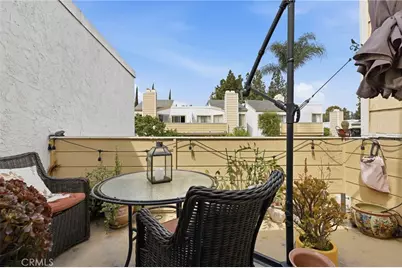 18408 Hatteras Street #14, Tarzana, CA 91356 - Photo 18