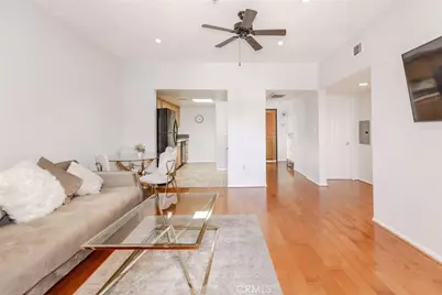 11124 Burbank Boulevard #101, North Hollywood, CA 91601 - Photo 12