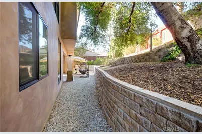 1849 Los Encinos Avenue, Glendale, CA 91208 - Photo 38