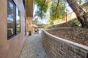 1849 Los Encinos Ave, Glendale, CA 91208 - Photo 38