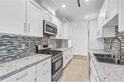 6711 Clybourn, North Hollywood, CA 91606 - Photo 18