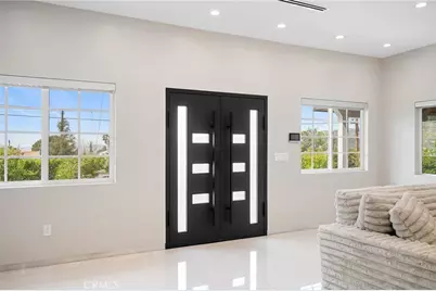 10510 Helendale Avenue, Tujunga, CA 91042 - Photo 4