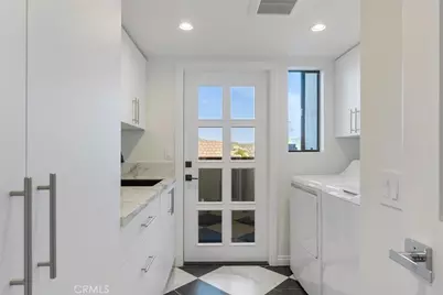 834 Moorside Drive, Glendale, CA 91207 - Photo 26