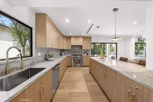 4946 Llano, Woodland Hills, CA 91364 - Photo 8