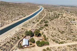 32451 Valyermo Rd, Pearblossom, CA 93553 - Photo 34