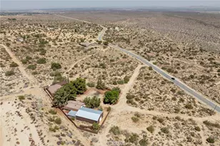 32451 Valyermo Rd, Pearblossom, CA 93553 - Photo 32