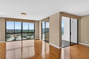 345 Pioneer Dr, Glendale, CA 91203 - Photo 14