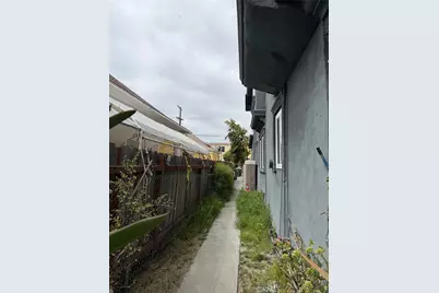 805 E 25th St, Los Angeles, CA 90011 - Photo 12