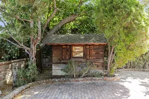 3852 Eureka Dr, Studio City, CA 91604 - Photo 36