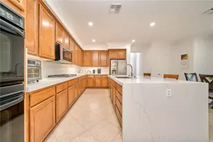 25750 Wallace Pl, Stevenson Ranch, CA 91381 - Photo 16