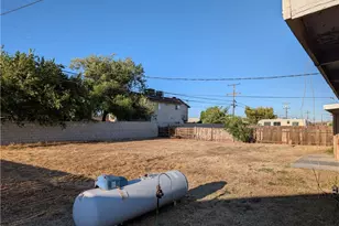 8711 Aspen, California City, CA 93505 - Photo 36