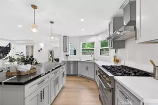 17064 Escalon Dr, Encino, CA 91436 - Photo 16