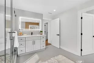 17064 Escalon Dr, Encino, CA 91436 - Photo 40