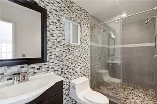 8022 Longridge Ave, North Hollywood, CA 91605 - Photo 12