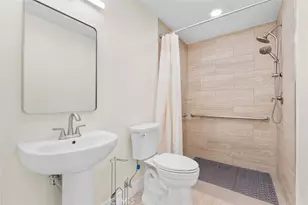 8161 Laurel Canyon, North Hollywood, CA 91605 - Photo 16