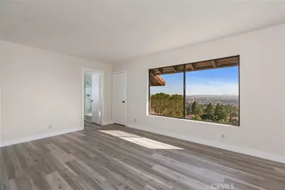 652 Robin Glen, Glendale, CA 91202 - Photo 22