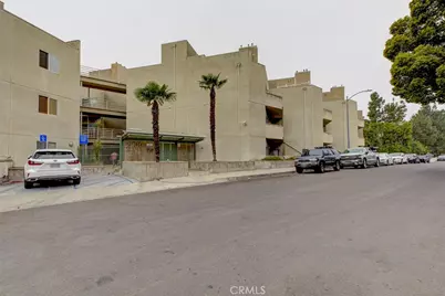 2900 Fairway Avenue #407, La Crescenta, CA 91214 - Photo 2
