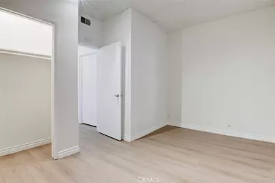 2900 Fairway Avenue #407, La Crescenta, CA 91214 - Photo 12
