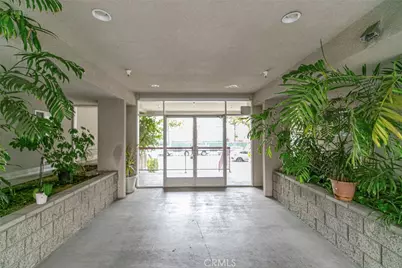 432 N. Kenwood Street #206, Glendale, CA 91206 - Photo 2